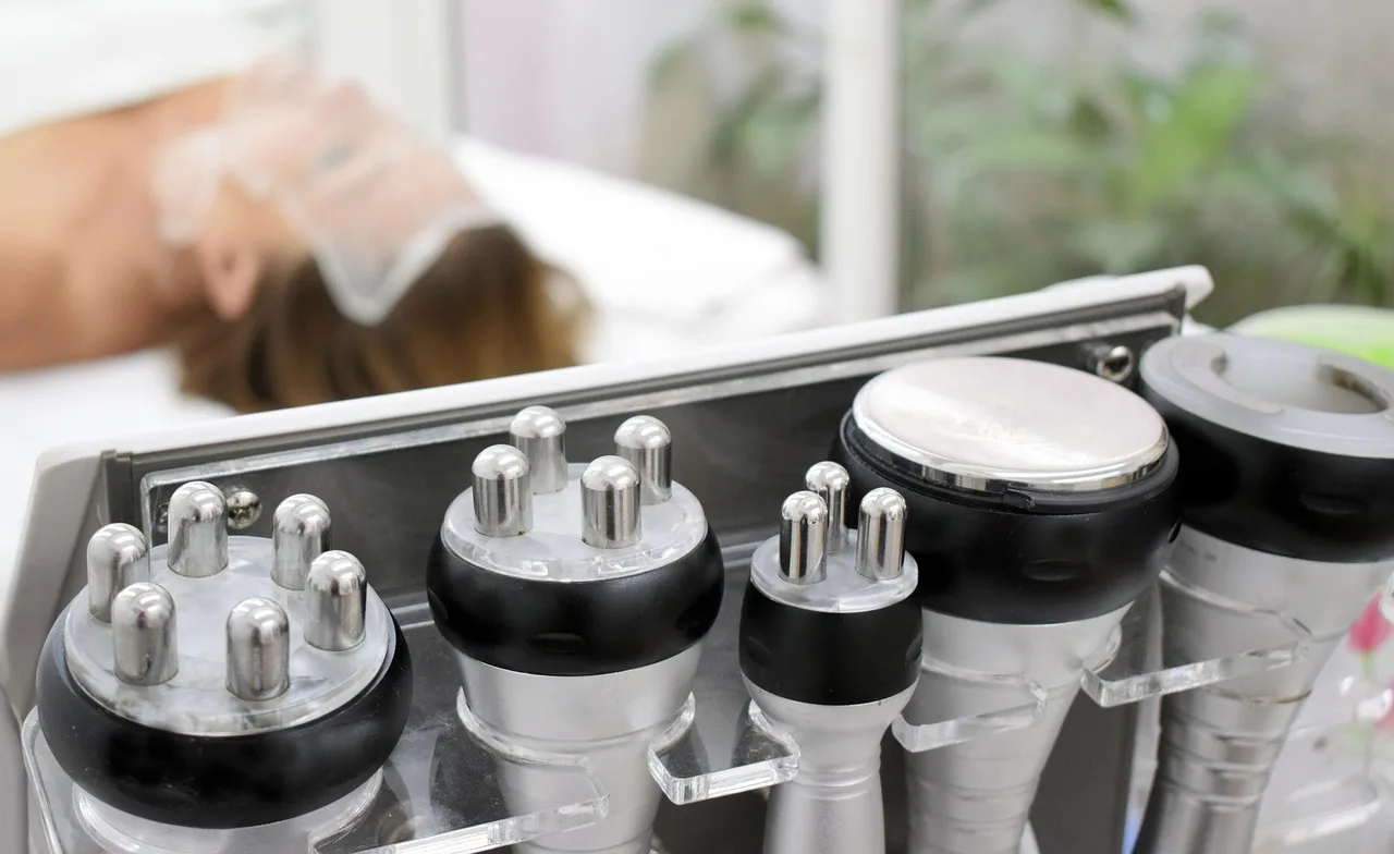 cosmeatria, lipolaser, cavitacion, mesotherapy, facial, spa, happy people, nature, undertake, training, gloves, clamps, woman, relaxation, machine, cavitacion, mesotherapy, mesotherapy, mesotherapy, mesotherapy, mesotherapy. Equipment brands for a med spa, compared
