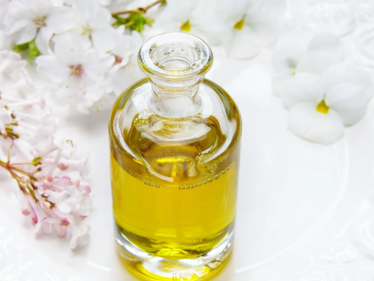 glass, beautiful flowers, bottle, flower wallpaper, oil, wellness, flower background, flowers, massage, aromatherapy, health, nature, spa, relaxation, care, perfume, relax, fragrance, cosmetics. Paid ads for med spa clients: test the funnel before you spend